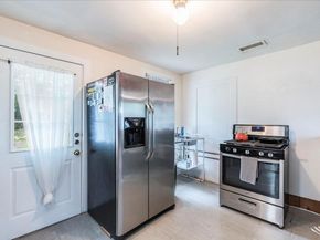 1713 South 5TH St, Austin TX 78704