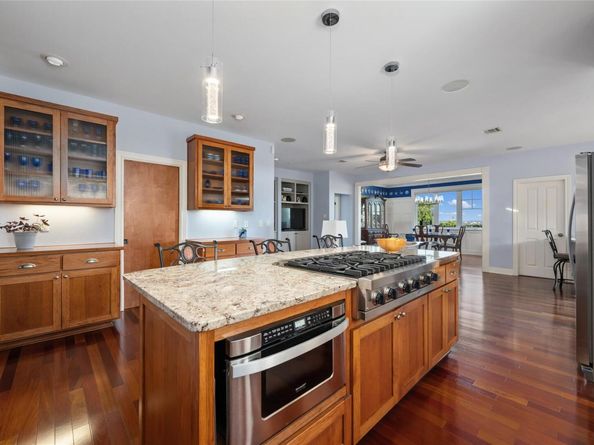 20403 Highland Lake DR, Lago Vista TX 78645