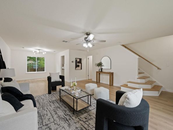 1004 Hughmont Dr, Pflugerville TX 78660