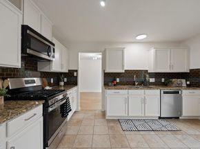 1004 Hughmont Dr, Pflugerville TX 78660