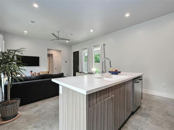 4416 Gillis ST B, Austin TX 78745