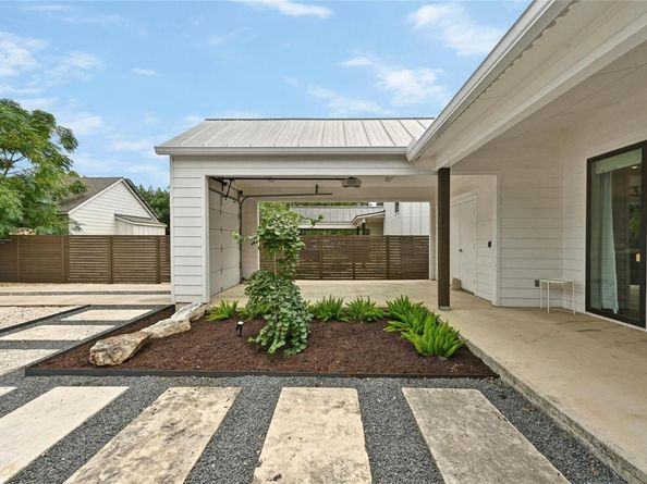 4416 Gillis ST B, Austin TX 78745