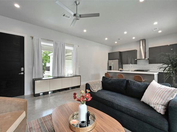 4416 Gillis ST B, Austin TX 78745
