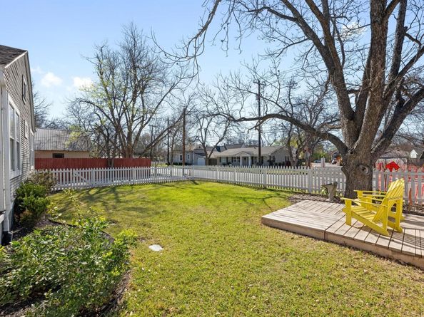 1407 S Myrtle ST, Georgetown TX 78626