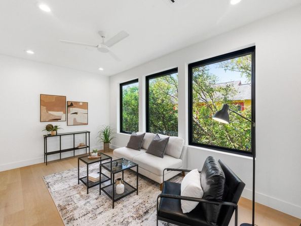 711 Kinney Ave, Austin TX 78704