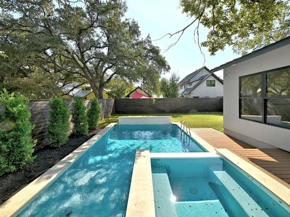 711 Kinney Ave, Austin TX 78704