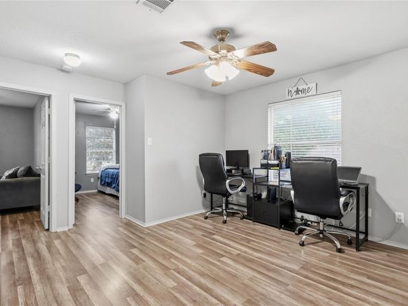 2067 Buckley LN, Round Rock TX 78664