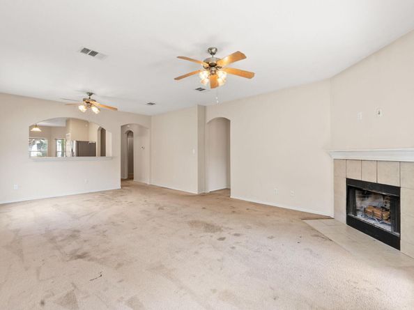 8810 Meridian Oak LN, Austin TX 78744