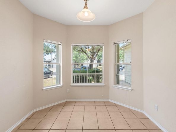 8810 Meridian Oak LN, Austin TX 78744