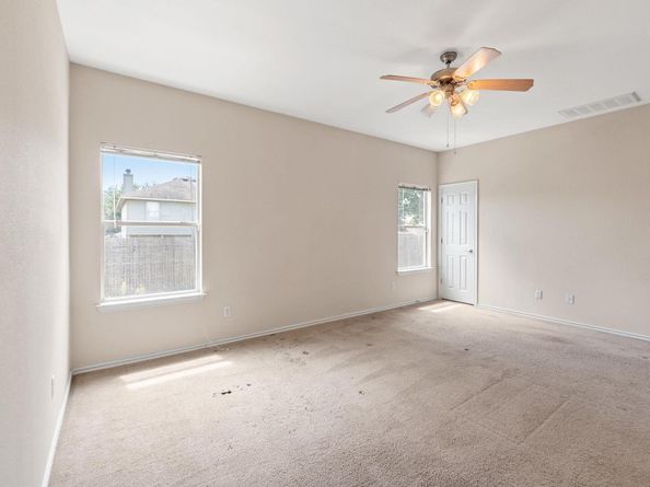8810 Meridian Oak LN, Austin TX 78744