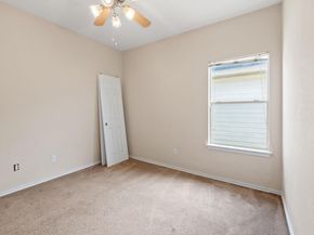 8810 Meridian Oak LN, Austin TX 78744