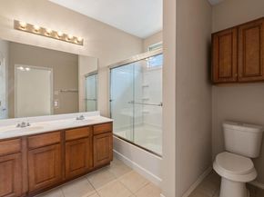 8810 Meridian Oak LN, Austin TX 78744