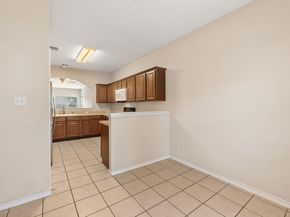 8810 Meridian Oak LN, Austin TX 78744