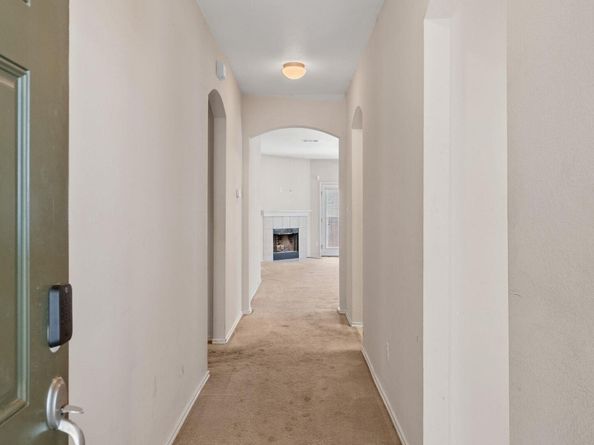 8810 Meridian Oak LN, Austin TX 78744