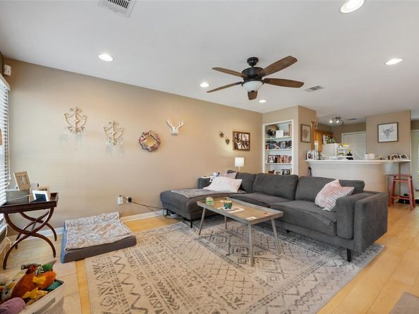 6900 E Riverside DR 12, Austin TX 78741