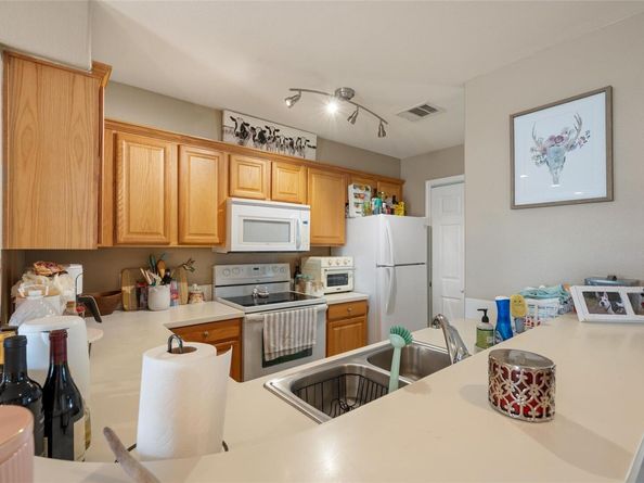 6900 E Riverside DR 12, Austin TX 78741