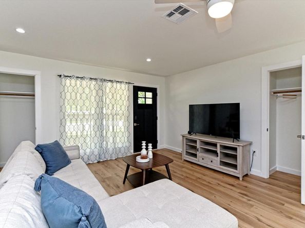 6300 Merriwood DR, Austin TX 78745