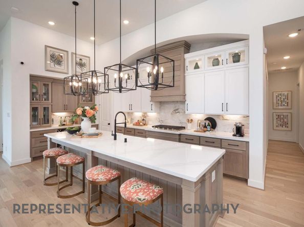 112 Las Posas DR, Liberty Hill TX 78642