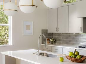 4907 Mendoza DR, Austin TX 78721
