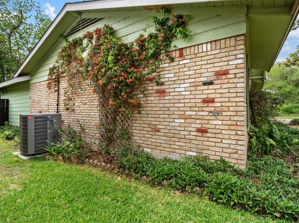 3303 Stardust DR, Austin TX 78757