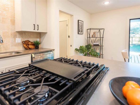 8101 Parkdale DR, Austin TX 78757