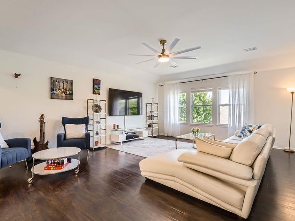 4349 Green Tree DR, Round Rock TX 78665