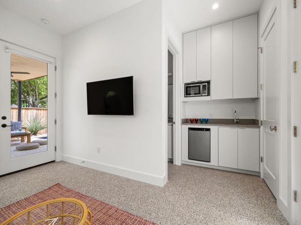1911 Piedmont Ave, Austin TX 78757