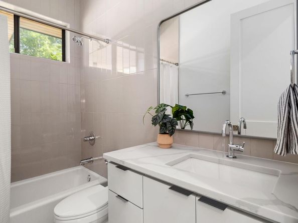 1911 Piedmont Ave, Austin TX 78757