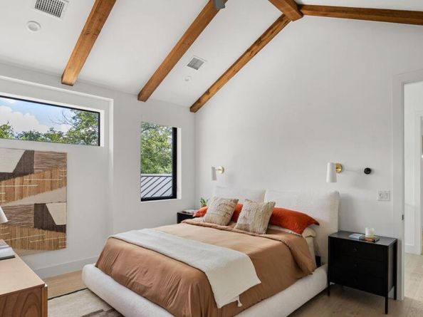 1911 Piedmont Ave, Austin TX 78757
