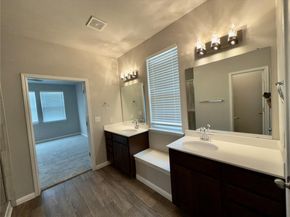 316 E Broade ST, Leander TX 78641