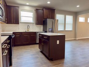 316 E Broade ST, Leander TX 78641