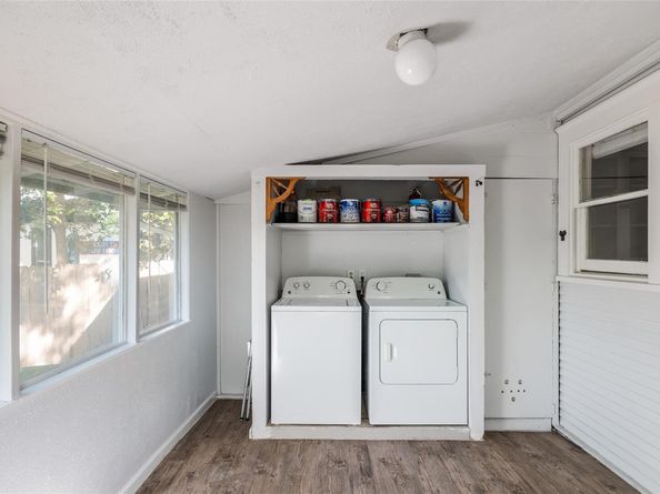 2102 Brackenridge ST, Austin TX 78704