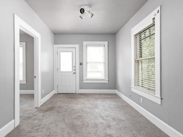 2102 Brackenridge ST, Austin TX 78704