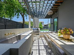 7810 Hardy DR, Austin TX 78757