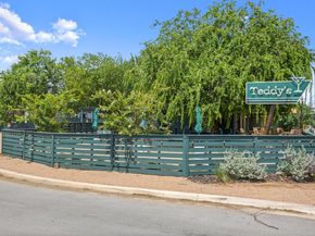 2000 Maple Ave, Austin TX 78722