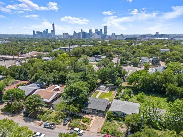 2000 Maple Ave, Austin TX 78722