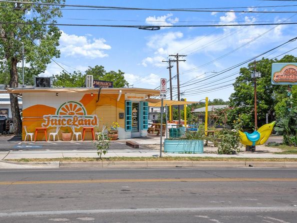2000 Maple Ave, Austin TX 78722