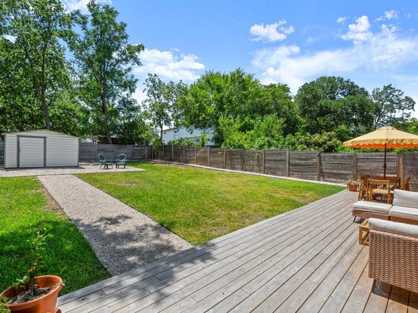 2000 Maple Ave, Austin TX 78722