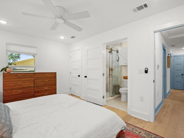 2000 Maple Ave, Austin TX 78722