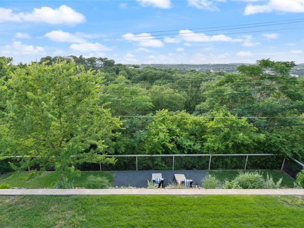 2902 Cedarview DR, Austin TX 78704