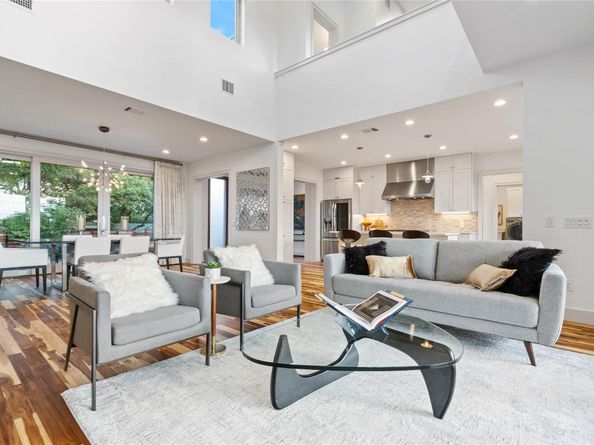 2902 Cedarview DR, Austin TX 78704