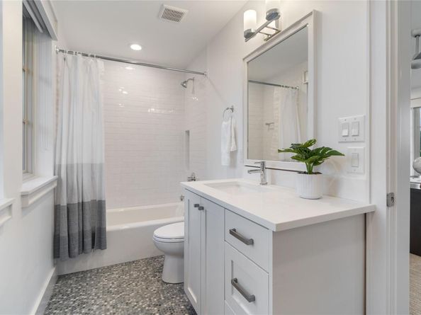 2902 Cedarview DR, Austin TX 78704