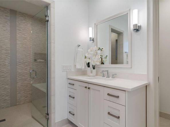 2902 Cedarview DR, Austin TX 78704