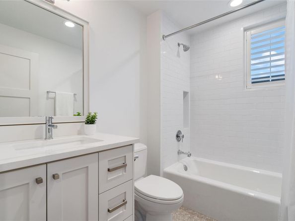 2902 Cedarview DR, Austin TX 78704