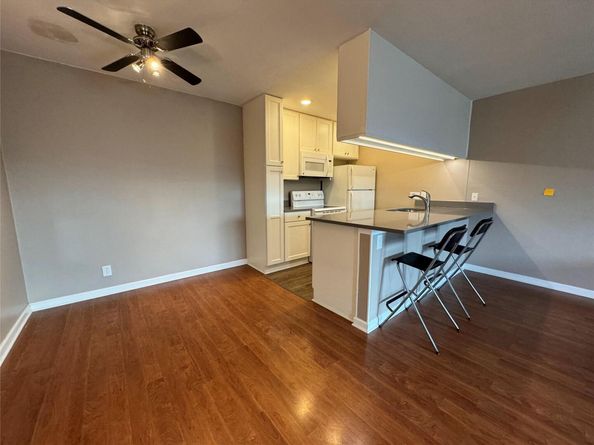 910 Duncan LN 43, Austin TX 78705
