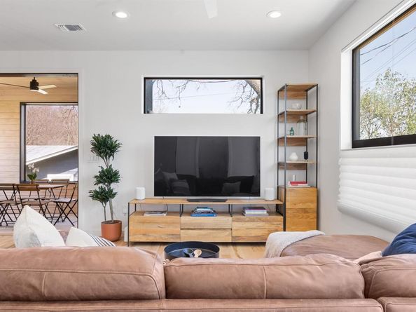 1202 Greenwood Ave, Austin TX 78721