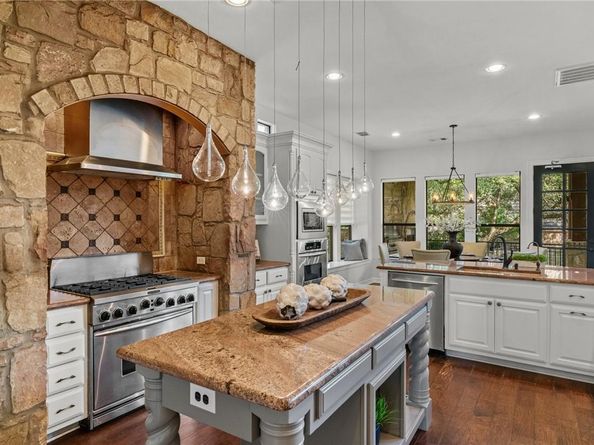 1905 Holiday Hills CV, Austin TX 78732