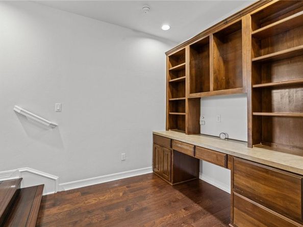 1905 Holiday Hills CV, Austin TX 78732
