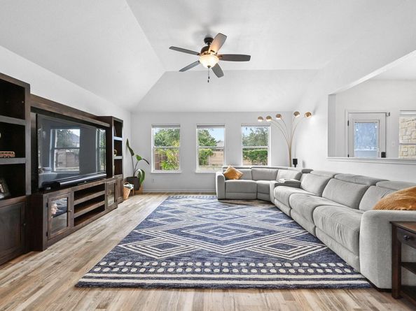 1100 Willowbrook DR, Cedar Park TX 78613