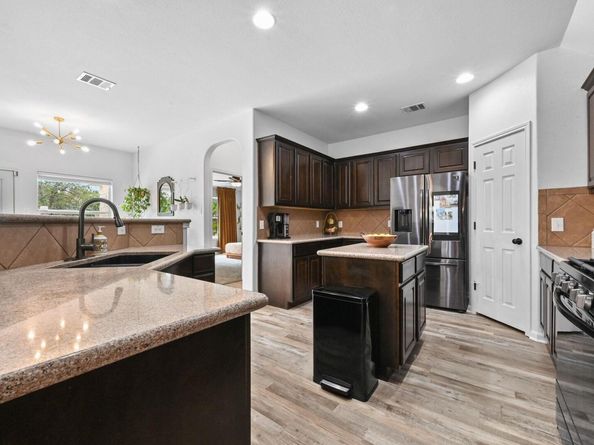 1100 Willowbrook DR, Cedar Park TX 78613